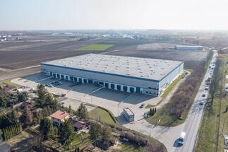 Agrii Polska wynajmuje 2,5 tys. mkw. w kompleksie Hillwood Ożarów III: Nowa lokalizacja magazynowo-biurowa dla producenta materiału siewnego