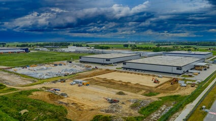 Nowa powierzchnia magazynowo-biurowa w budowie w Fortress Logistic Park Stargard