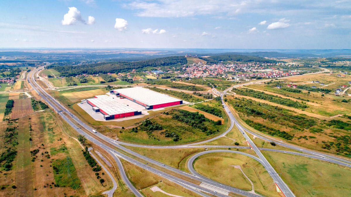 7R kończy rozbudowę parku magazynowego pod Kielcami 7R kończy rozbudowę parku magazynowego pod Kielcami