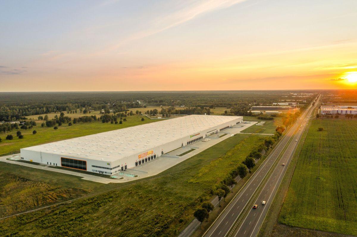 Trako Team Wynajmuje 10,000 m² Powierzchni Magazynowej w CTPark Warsaw North