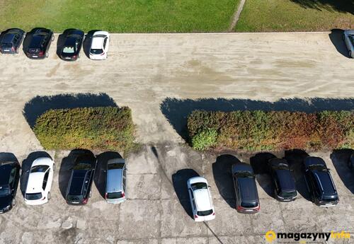 Parking dron