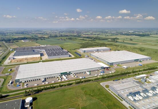 Magazyn do wynajęcia 46593 m² - Pass
